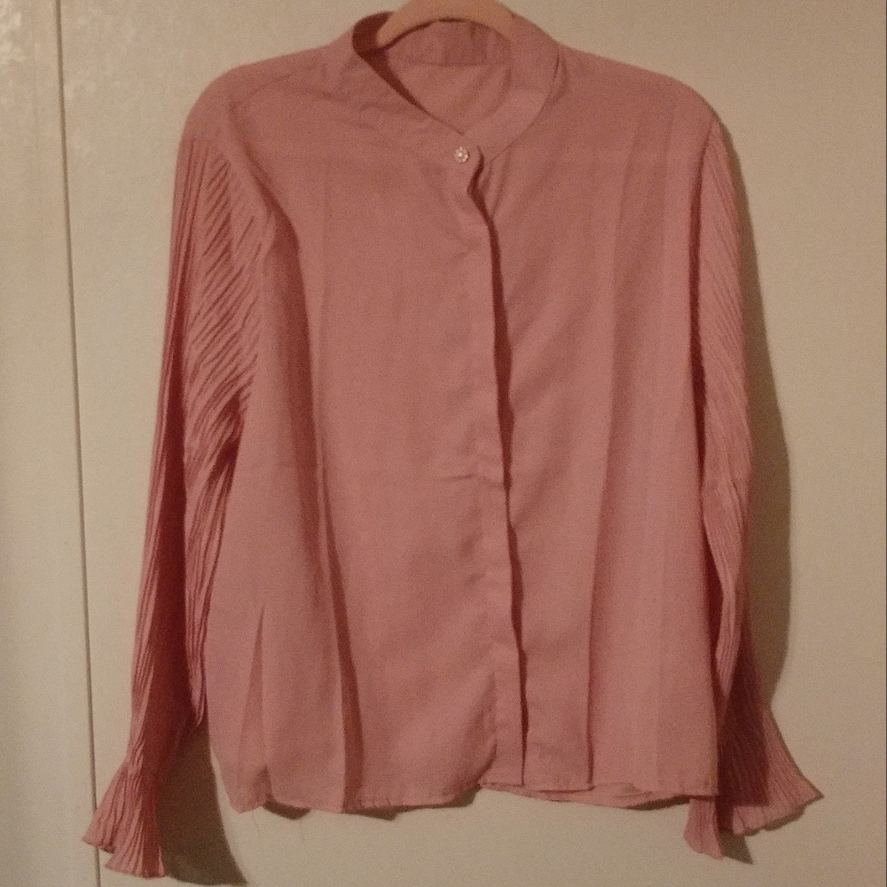 Light Mauve long sleeve blouse.